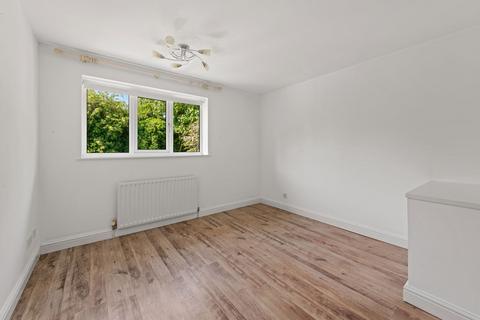 45 Belton Grove, Grantham, NG31 9HH