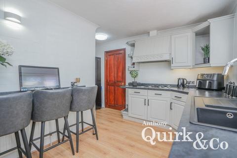 4 bedroom detached house for sale, Larup Avenue, Canvey Island, SS8