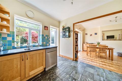 30 Leaside Avenue, London, N10 3BU