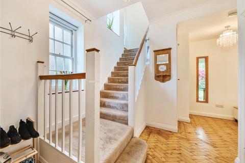 30 Leaside Avenue, London, N10 3BU