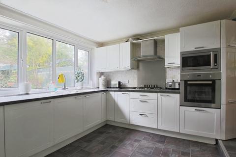 3 bedroom semi-detached house for sale, Mill Rise, Swanland, North Ferriby, HU14 3PW