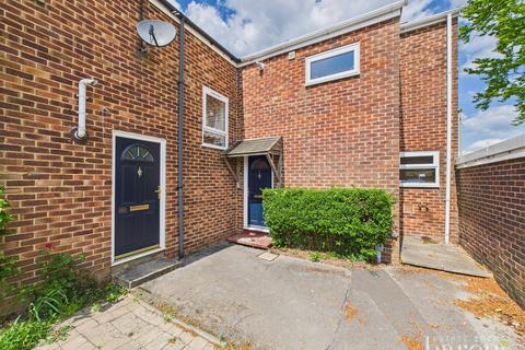 67 Cleaver Road, Basingstoke, RG22 6SH