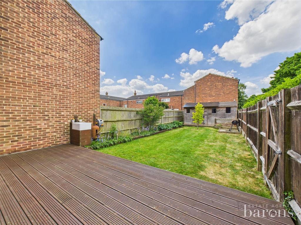 CAM05005 G0-PR0075-STILL027.jpg