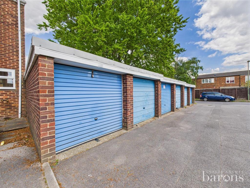 CAM05005 G0-PR0075-STILL034.jpg