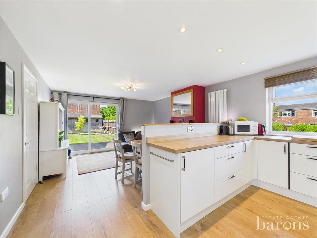 CAM05005 G0-PR0075-STILL007.jpg