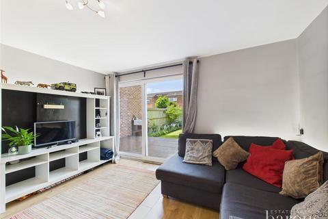 67 Cleaver Road, Basingstoke, RG22 6SH