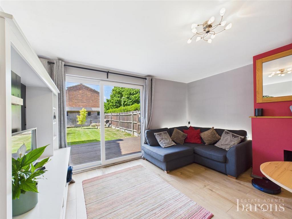 CAM05005 G0-PR0075-STILL012.jpg