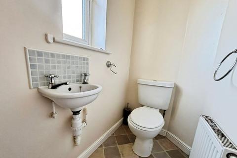 undefined, Queens Drive, Crowle