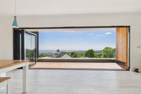 3 bedroom detached house for sale, Dover Road , Folkestone