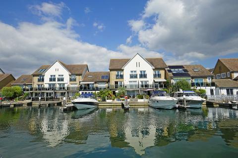 3 bedroom townhouse for sale, Bryher Island, Portsmouth PO6
