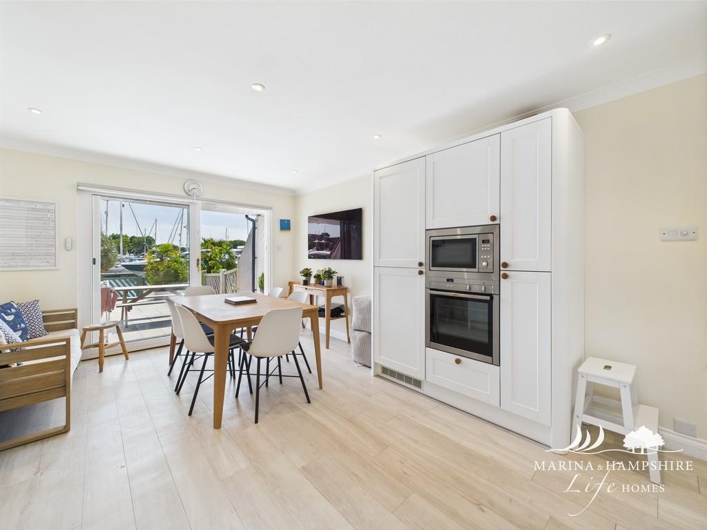 Cam03691 g0 pr0051 still013