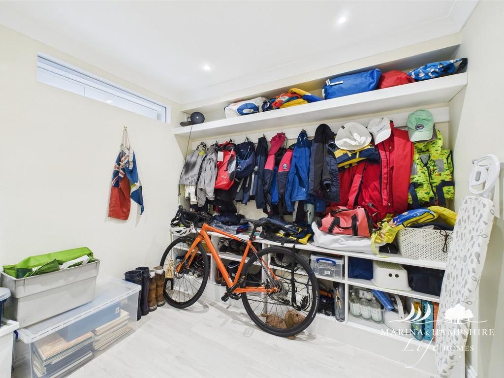 Cam03691 g0 pr0051 still003