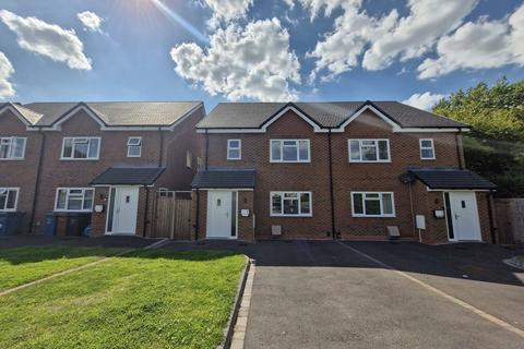 4 bedroom semi-detached house to rent, Sweeney Close, Chasetown, Burntwood