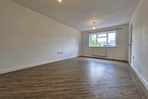 4 bedroom semi-detached house to rent, Sweeney Close, Chasetown, Burntwood