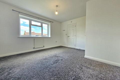 4 bedroom semi-detached house to rent, Sweeney Close, Chasetown, Burntwood