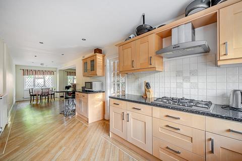 5 bedroom detached house for sale, Blackdown Avenue, Pyrford, GU22