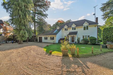 5 bedroom detached house for sale, Blackdown Avenue, Pyrford, GU22