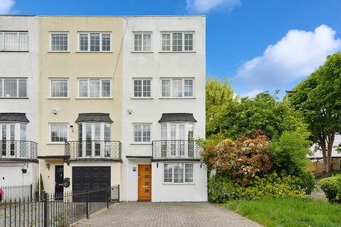14 Crescent Road, Kingston Upon Thames, KT2 7RG