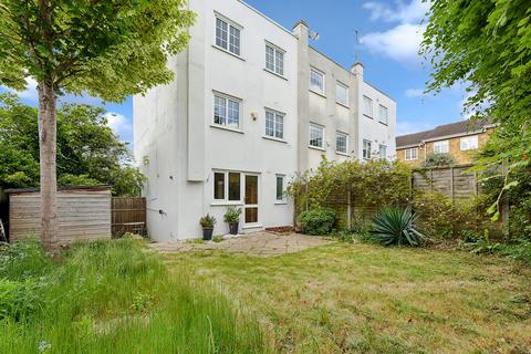 14 Crescent Road, Kingston Upon Thames, KT2 7RG