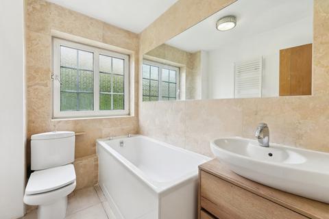 14 Crescent Road, Kingston Upon Thames, KT2 7RG