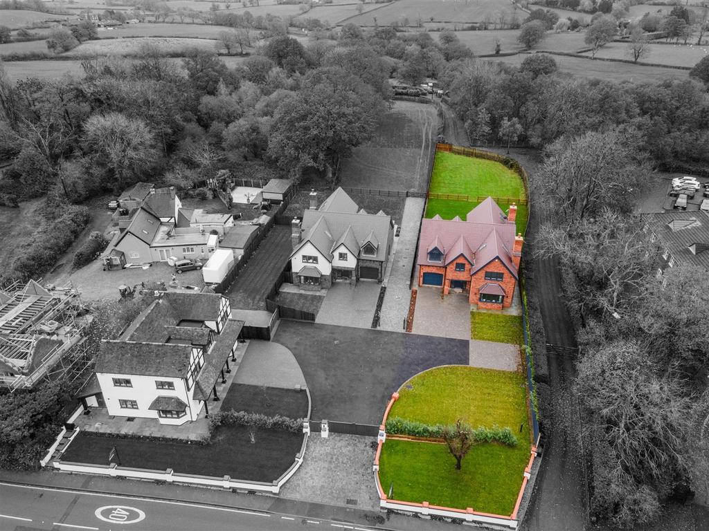 Oakley House 2 B&amp;W 2.jpg
