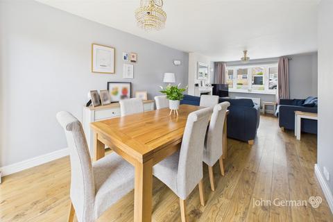 21 Ash Walk, East Leake, Loughborough, LE12 6NT