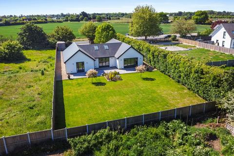 4 bedroom detached bungalow for sale, Harwich Road, Lawford