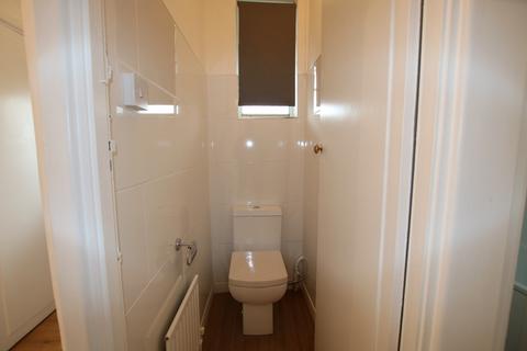 2 bedroom apartment to rent, Kingsley Court, Park Avenue, London