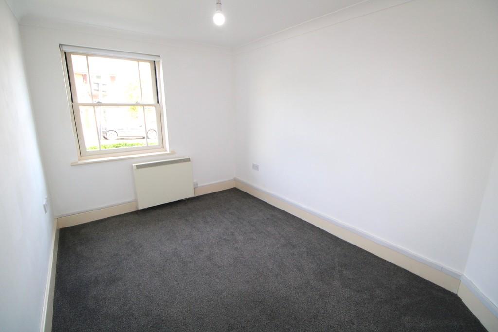 Bedroom 2.1