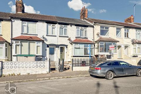 3 bedroom terraced house for sale, King Georges Avenue, Harwich CO12