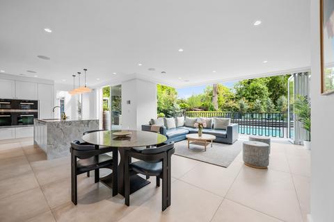 5 bedroom detached house for sale, Walmar Close, Hadley Wood