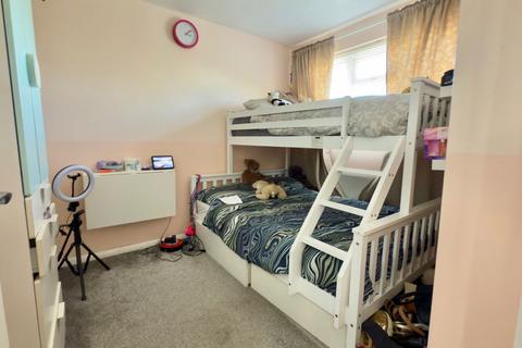 30 Glamford Road, Rochester, ME2 2QP