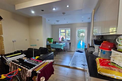undefined, Kings Road, Harrow