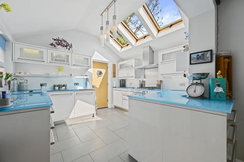 3 bedroom semi-detached house for sale, Colmer Place, Harrow