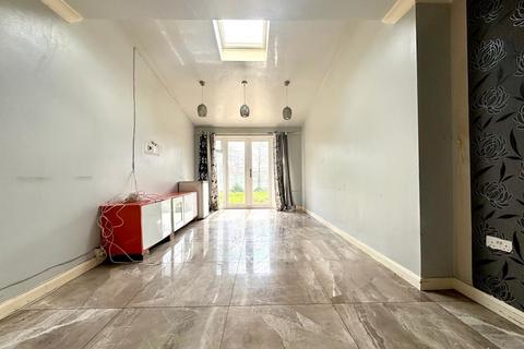 undefined, Pinner Park Gardens, Harrow