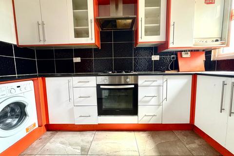 undefined, Pinner Park Gardens, Harrow