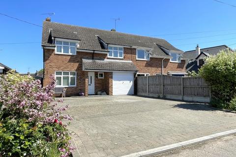 4 bedroom semi-detached house for sale, Hall Road, Tiptree
