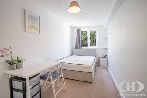 1 bedroom property to rent, Bridge Way, Twickenham