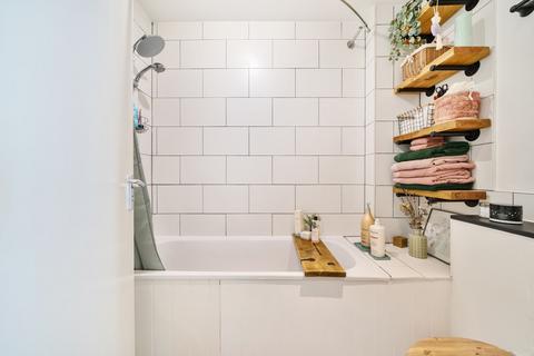 1 bedroom flat for sale, Park East Building, Bow Quarter, London, E3