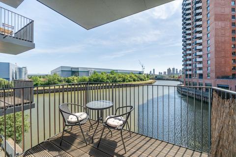 2 bedroom apartment for sale, Springer Court, Bow, London, E3