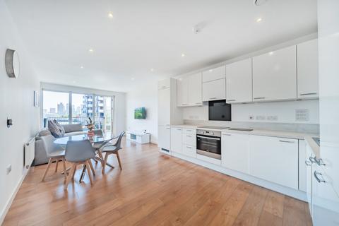 2 bedroom apartment for sale, Springer Court, Bow, London, E3