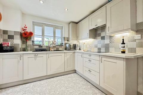 1 Cwrt Y Cadno, Birchgrove, Swansea, SA7 9TF