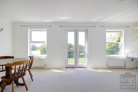 78 Cobham Close, Enfield, EN1 3SU
