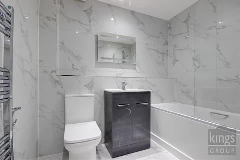 78 Cobham Close, Enfield, EN1 3SU