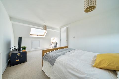 4 bedroom terraced house for sale, Further Green Road, Catford, London, SE6