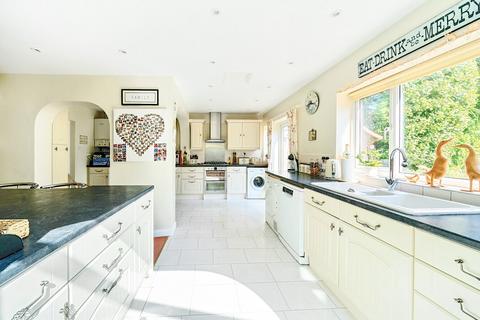 1 Sandy Way, Croydon, CR0 8QT