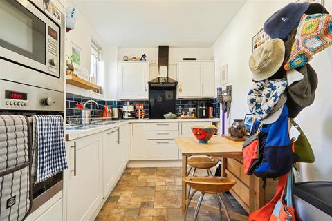 10 Ash Grove, Bingley, BD16 1LU