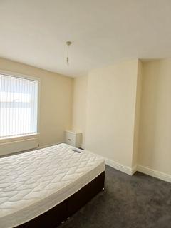 2 bedroom flat to rent, Waterloo Terrace, Ashton-on-Ribble PR2