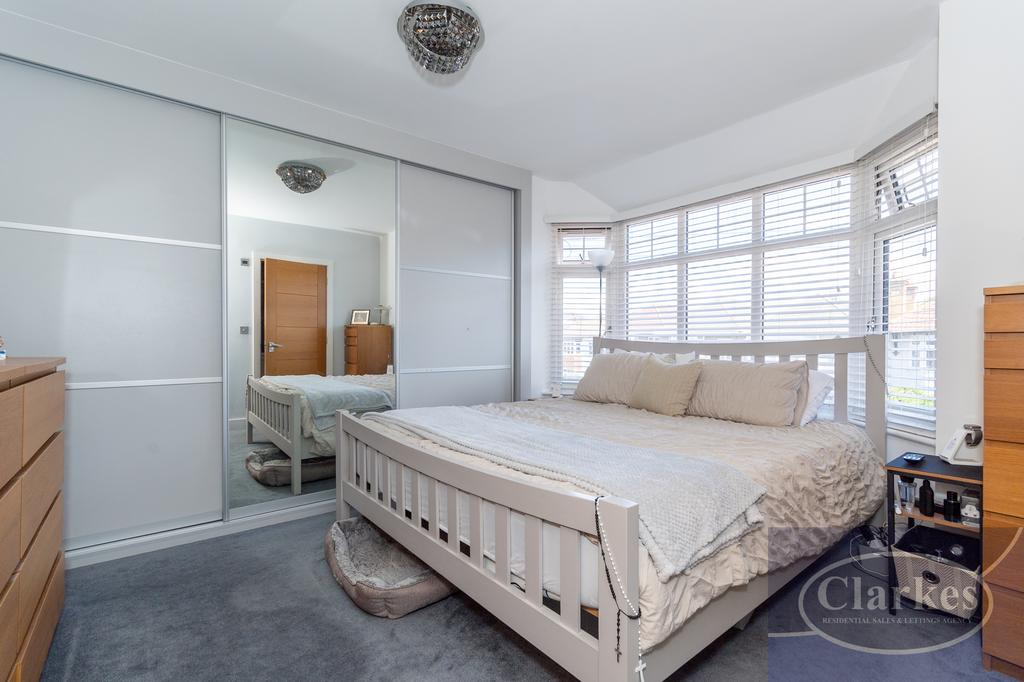 Fc 038 49 king edward ave 014