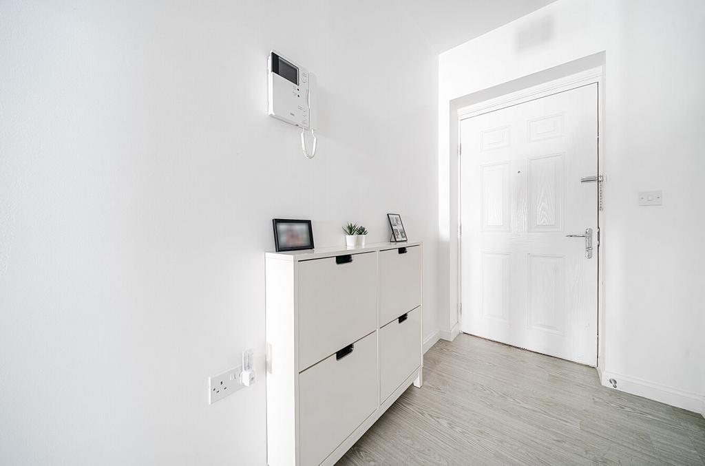 15-68220c7fde1f7-...